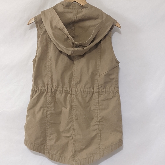 Gap Utility Khaki Sleeveless Vest - Picture 6 of 10
